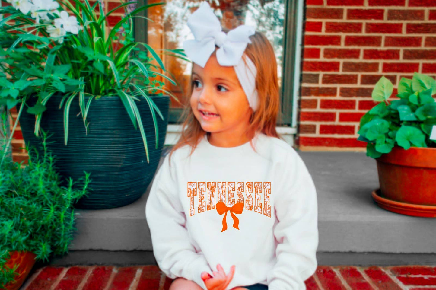 YOUTH Chinoiserie Tennessee Vols Coquette Bow Sweatshirt