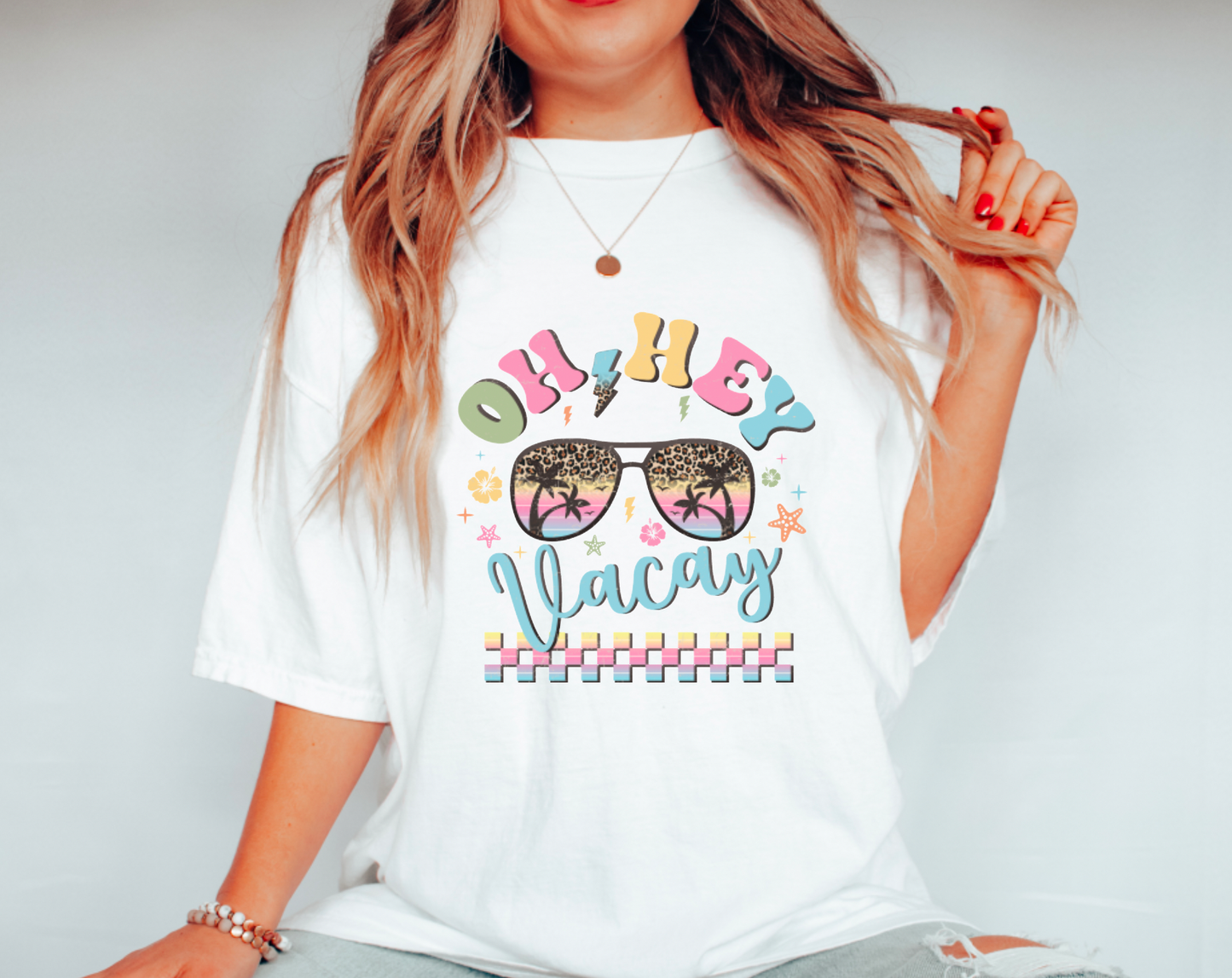 Oh Hey Vacay Checker Gildan T-Shirt