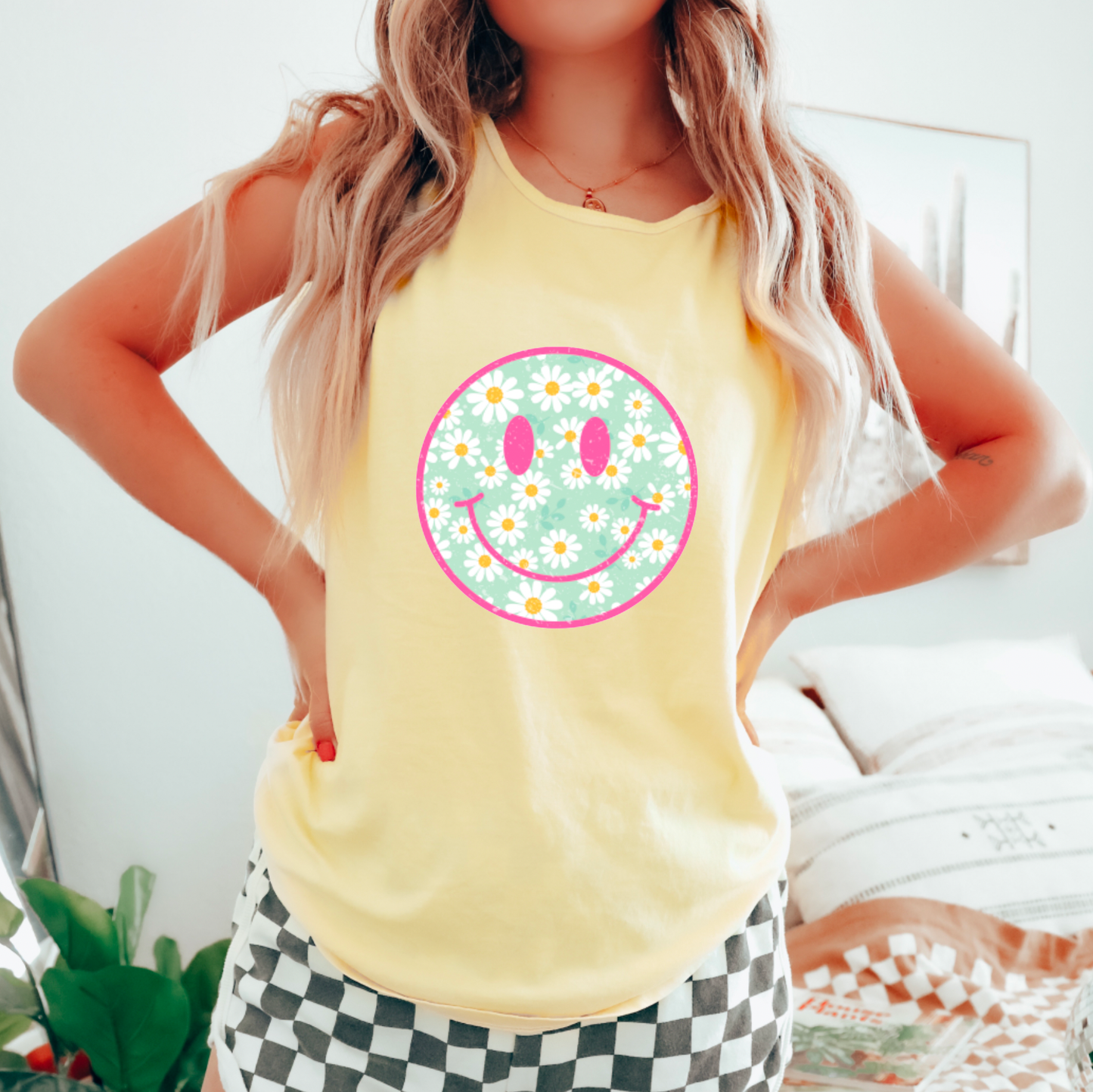 Retro Mint Daisy Smiley Face Tank Top | Spring | Daisy